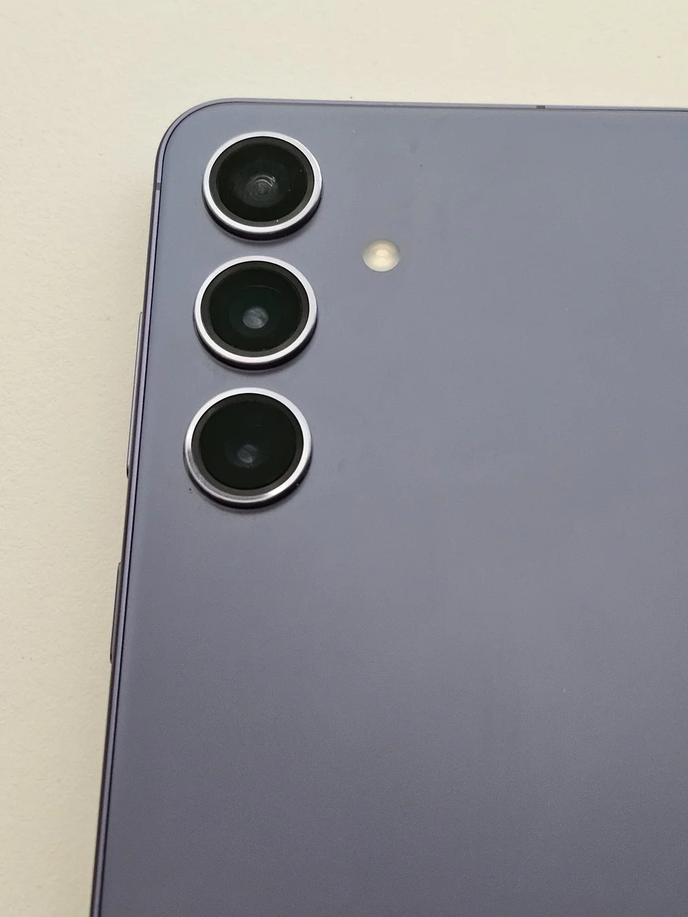 Samsung Galaxy Purple Smartphone - Triple Camera Back S24